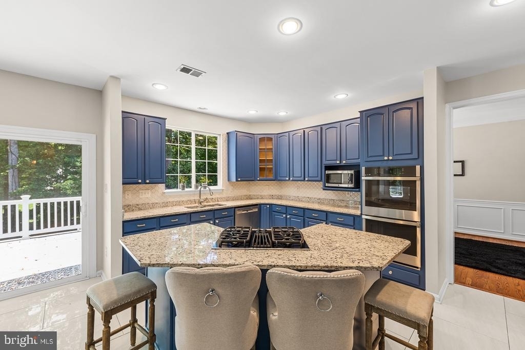 9201 Golf Court - Photo 28