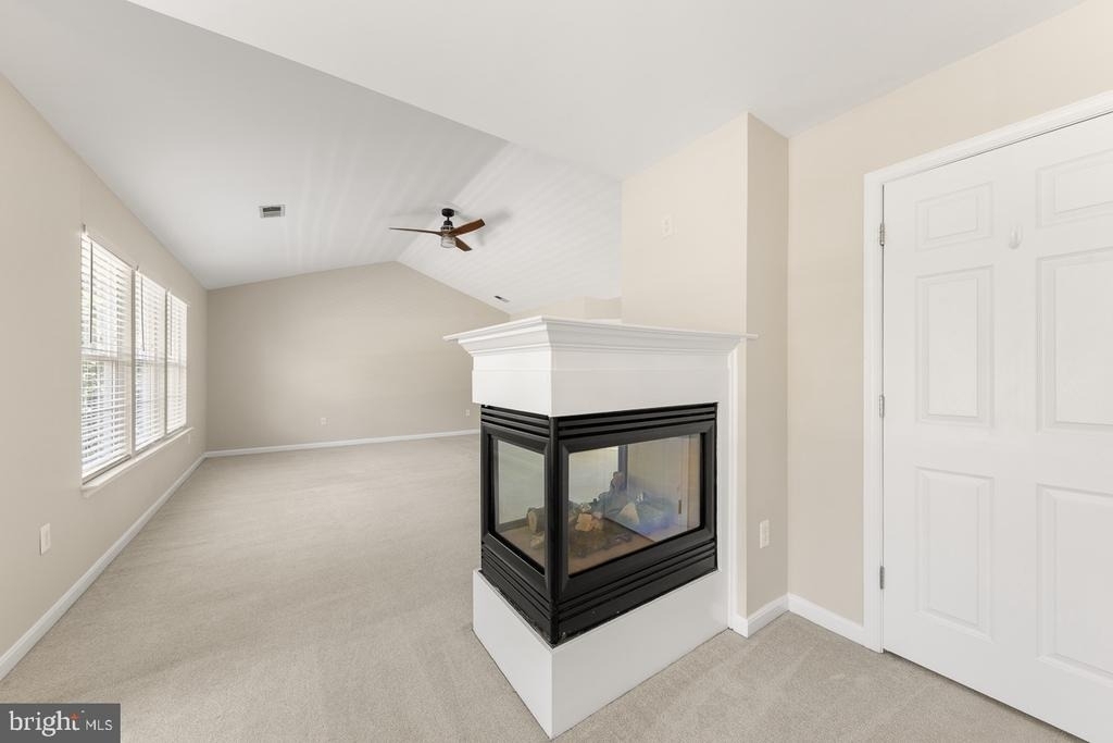 9201 Golf Court - Photo 3