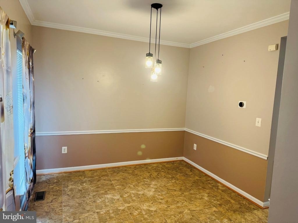 8643 Adrienne Place - Photo 4