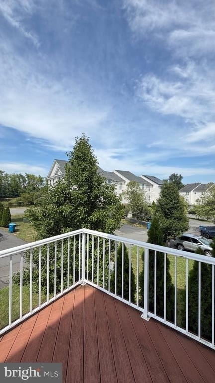 43196 Whelplehill Terrace - Photo 18