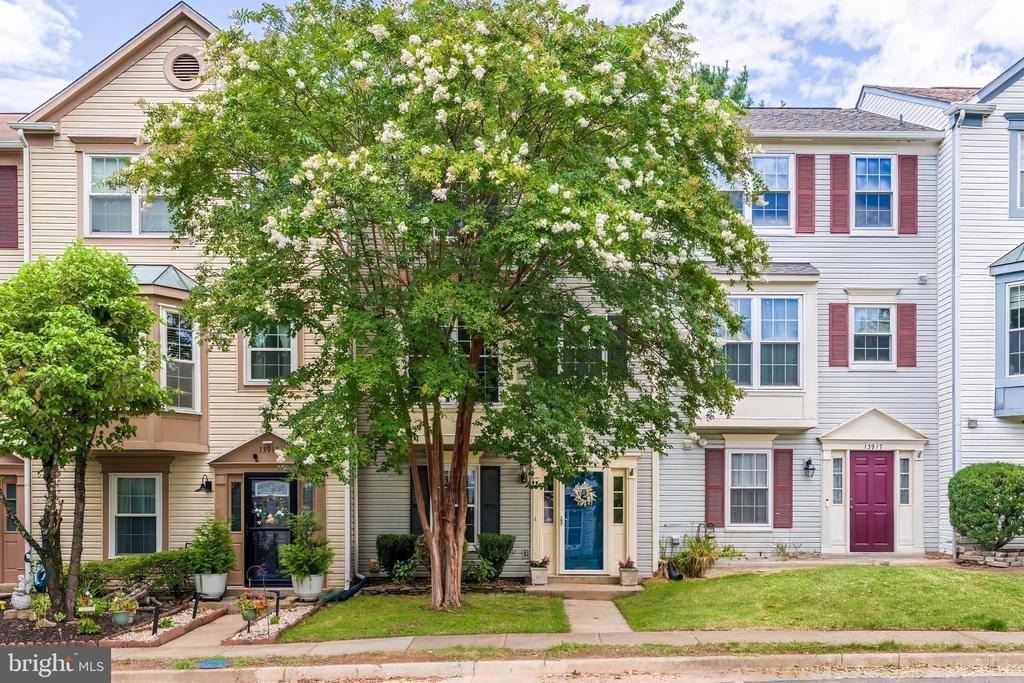 13915 Gunners Place - Photo 1