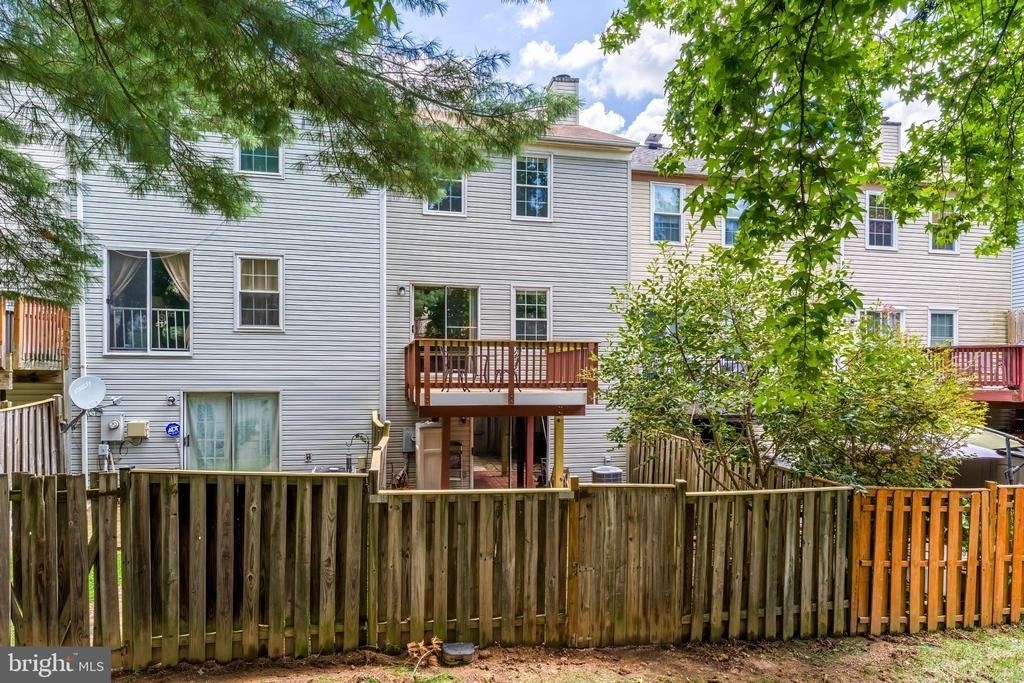 13915 Gunners Place - Photo 32