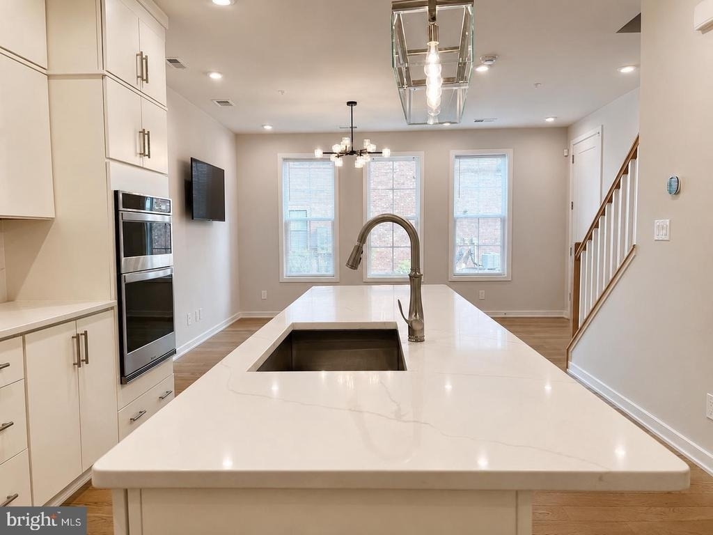 7556 Sawyer Farm Way - Photo 4