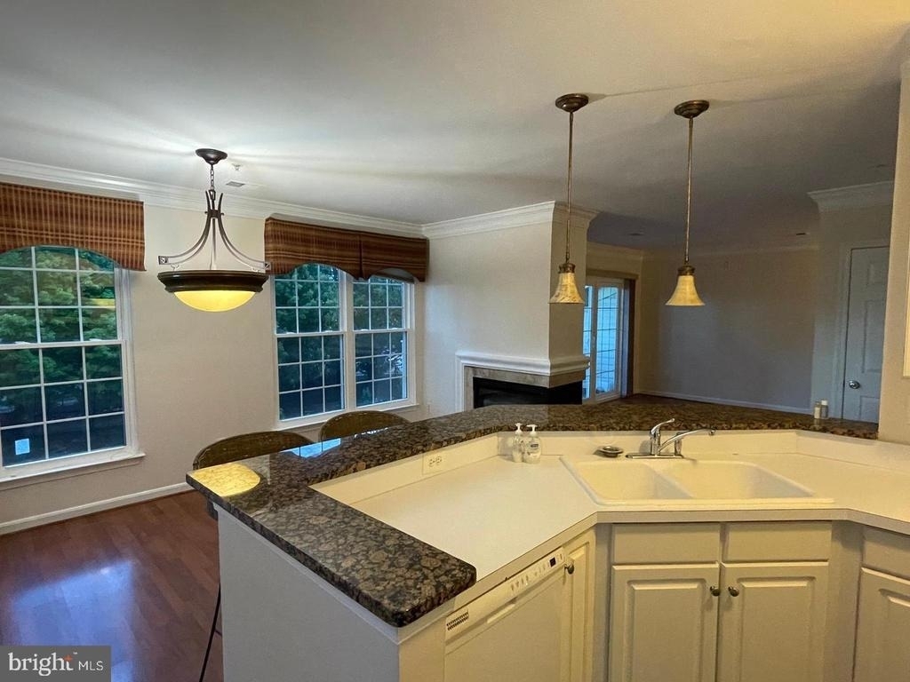 7068 Falls Reach Drive - Photo 5