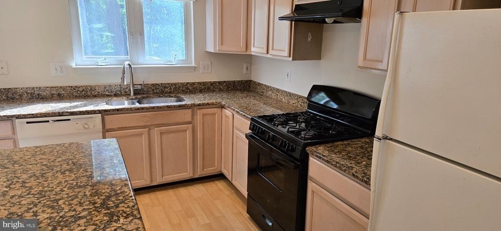 14610 Indian Summer Court - Photo 9