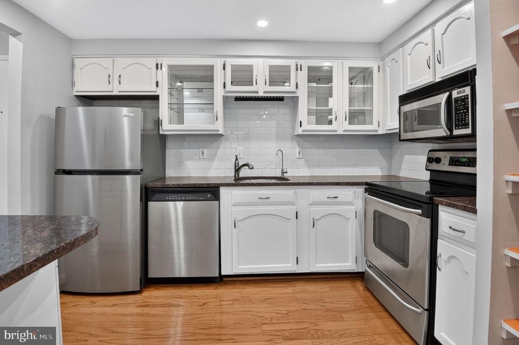7621 Tremayne Place - Photo 2