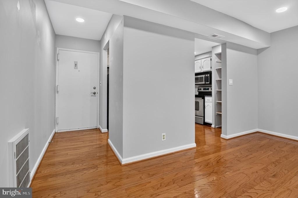 7621 Tremayne Place - Photo 6