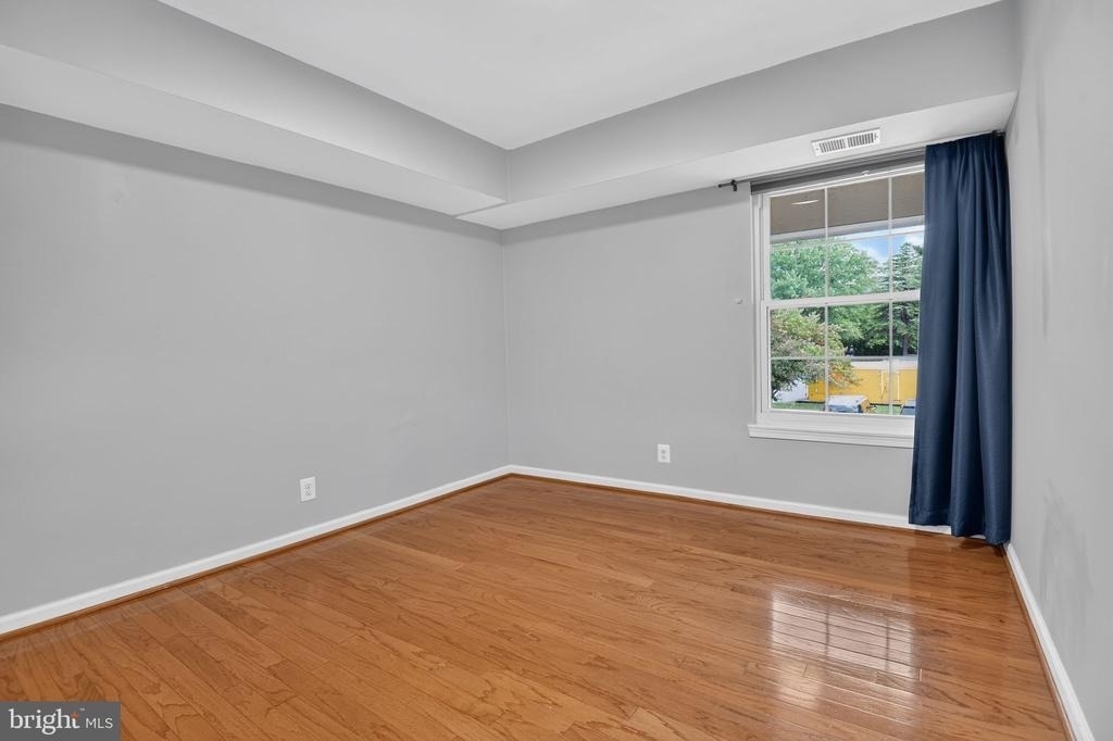 7621 Tremayne Place - Photo 11
