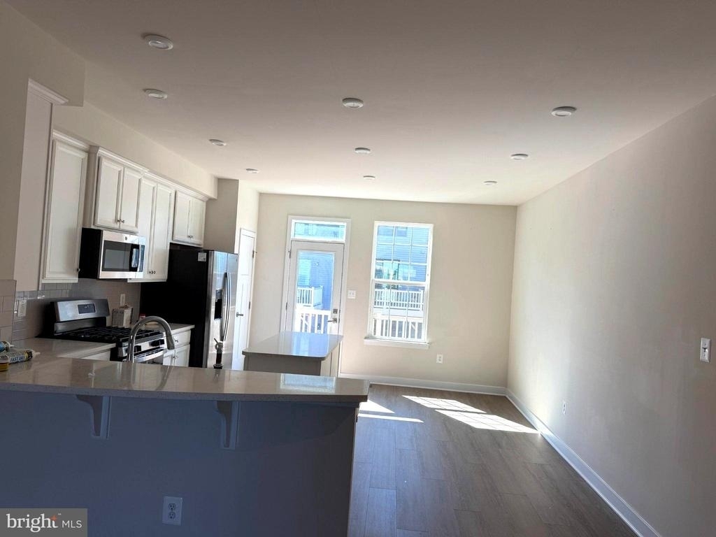 13907 Airfoil Road - Photo 4