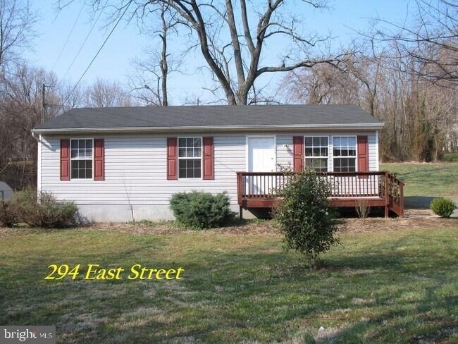 294 East Street - Photo 0