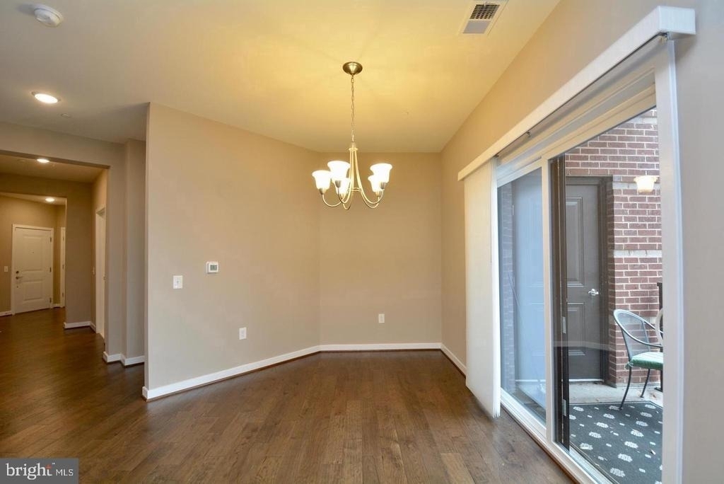 3989 Norton Place - Photo 10