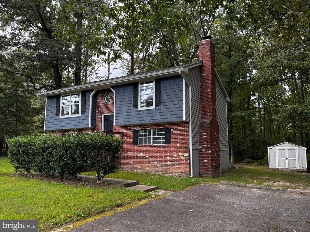 410 Woodlyn Drive - Photo 2