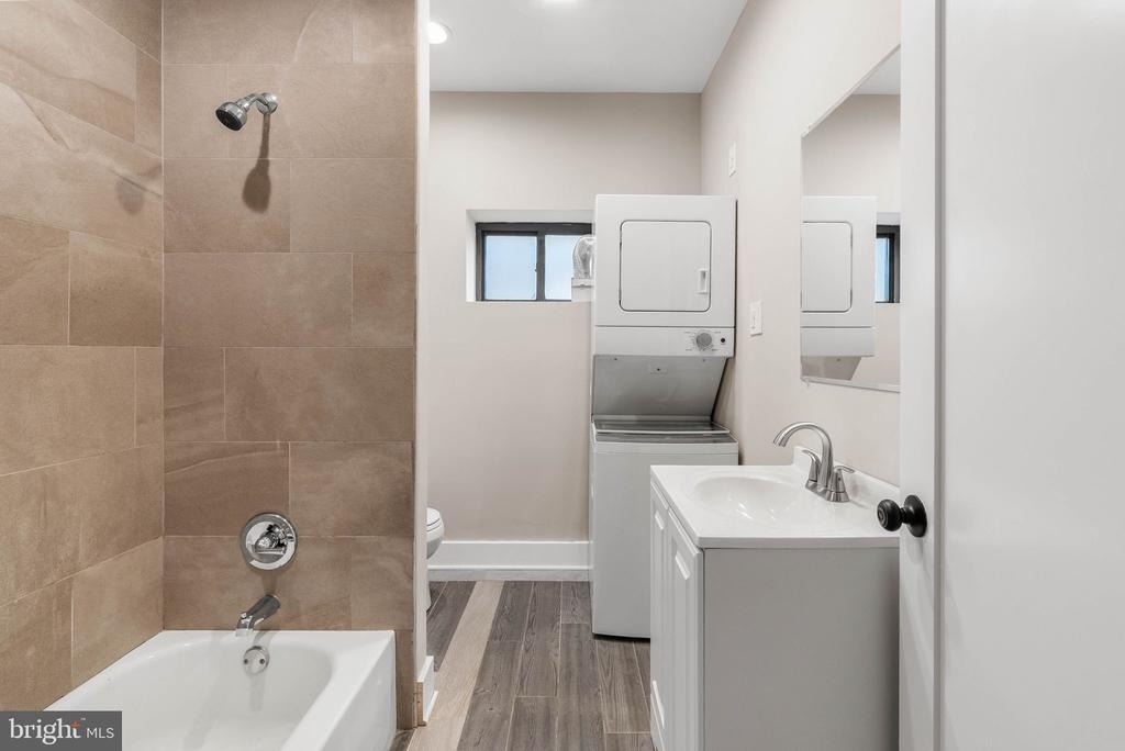 2319 Walnut Street - Photo 8
