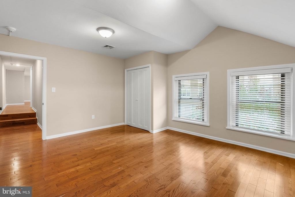 2319 Walnut Street - Photo 12