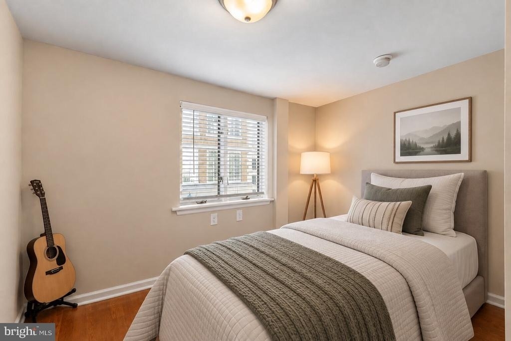 2319 Walnut Street - Photo 5