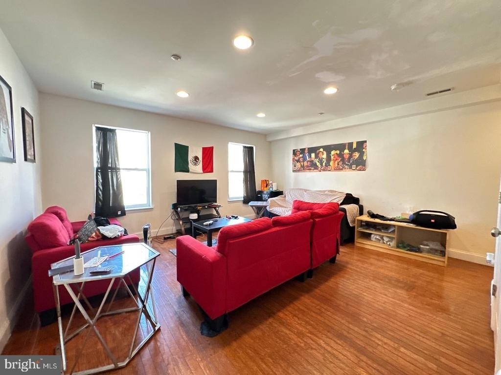 1815 N 18th Street - Photo 2
