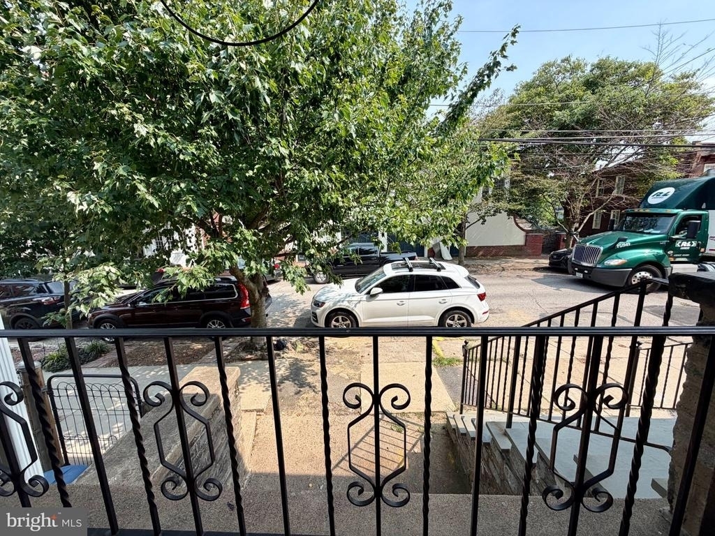 15 W Abington Avenue - Photo 4