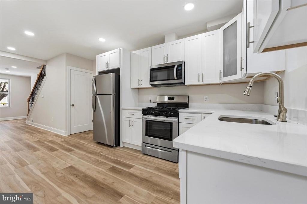 1924 S 21st Street - Photo 2