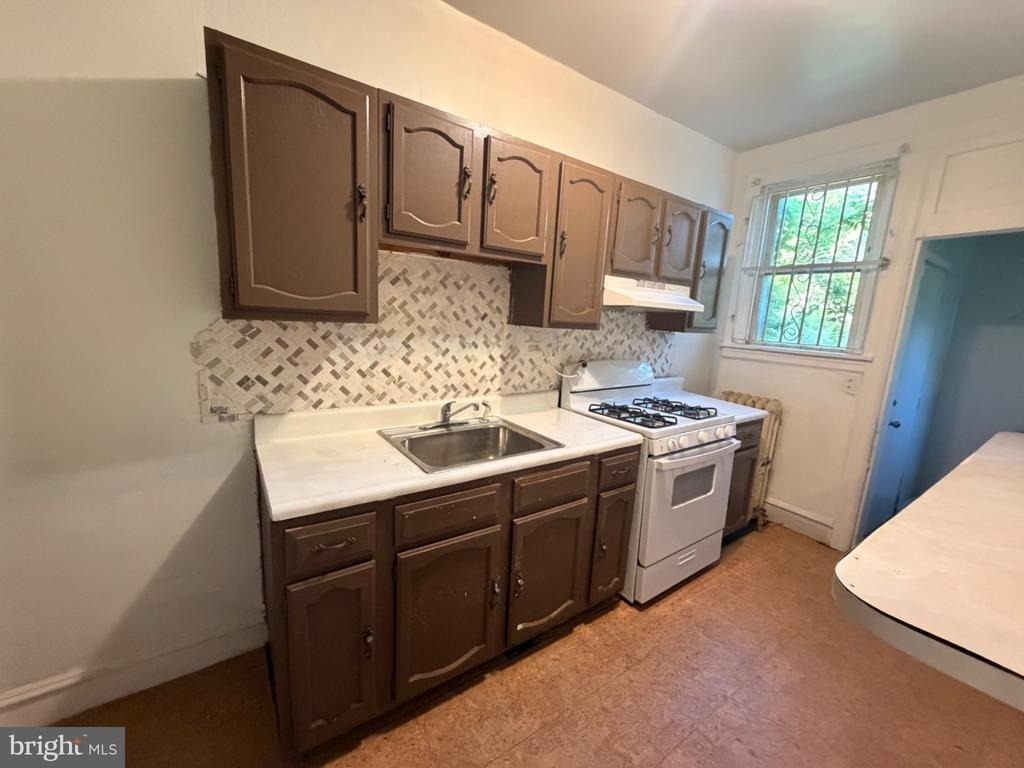 5721 Stewart Street - Photo 4