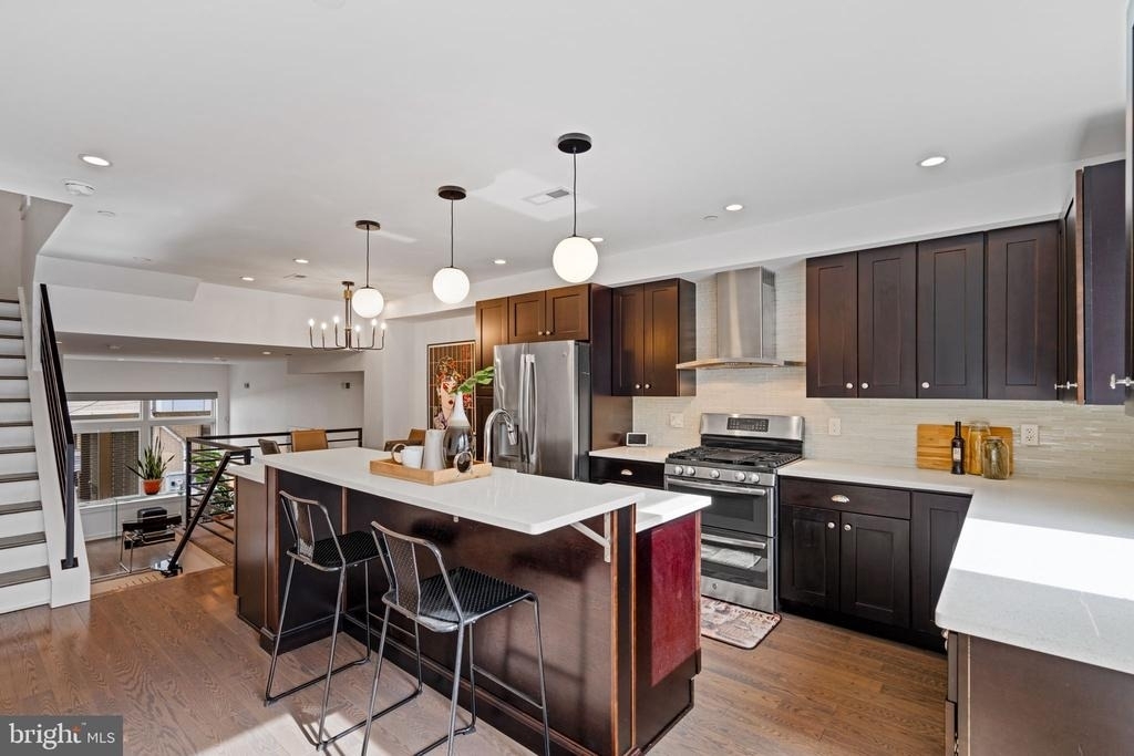 418 Wallace Street - Photo 0