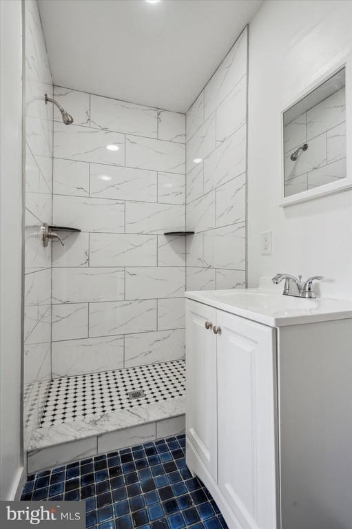 2201 S Hicks Street - Photo 13