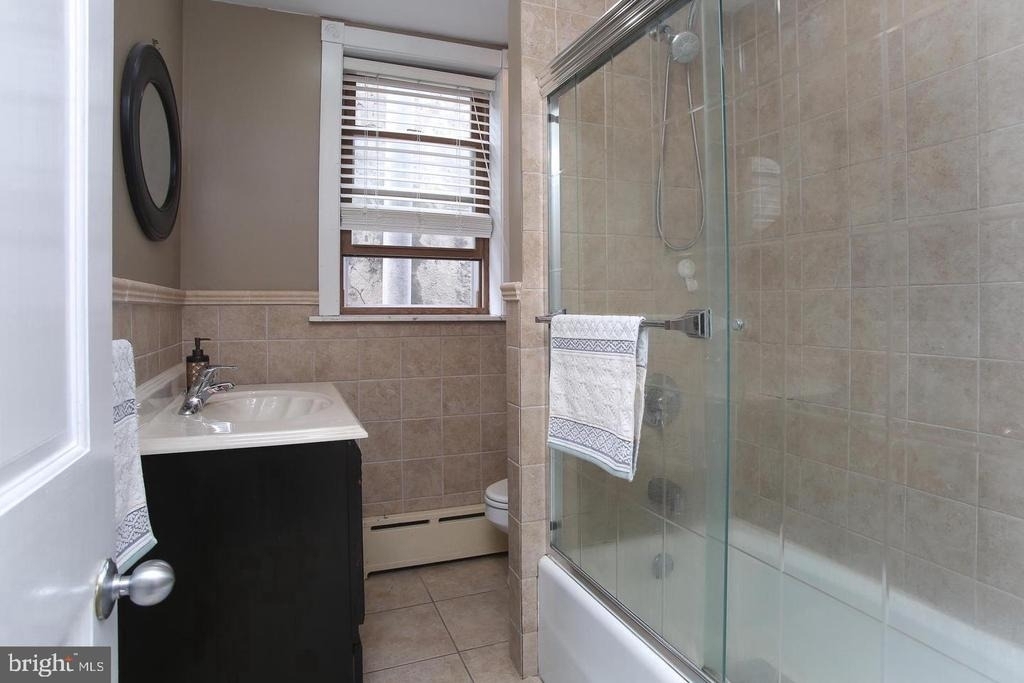 207 Lauriston Street - Photo 17