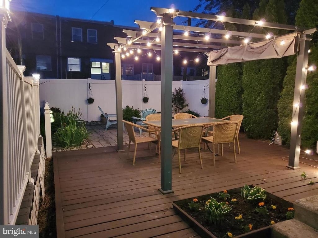 207 Lauriston Street - Photo 24