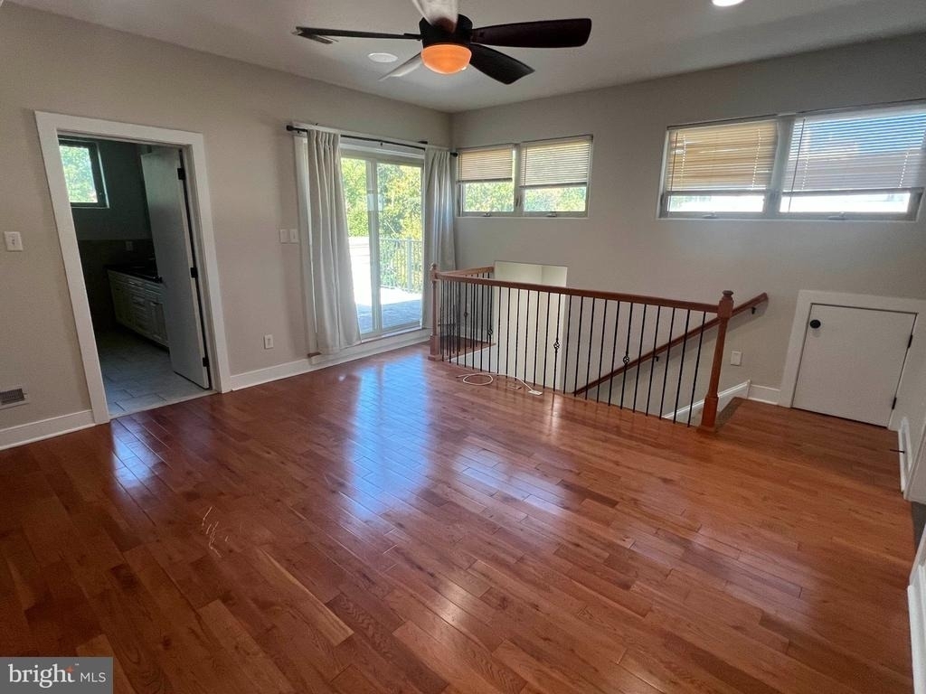 244 Krams Avenue - Photo 11