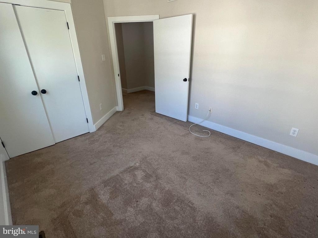 244 Krams Avenue - Photo 22
