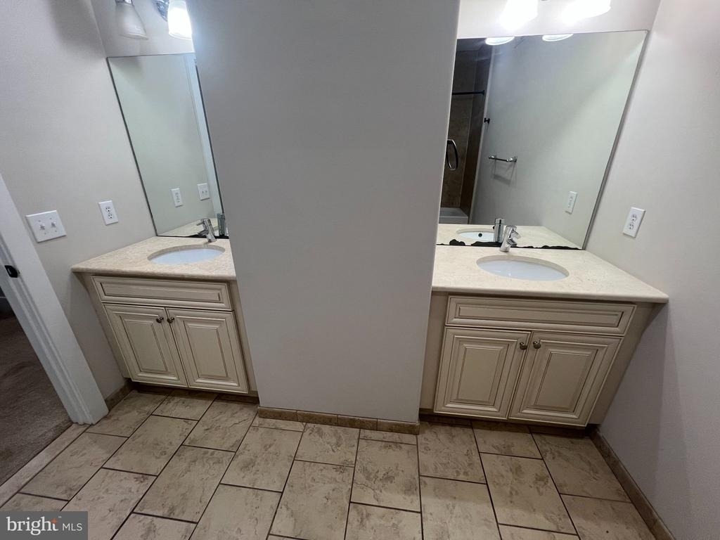 244 Krams Avenue - Photo 18