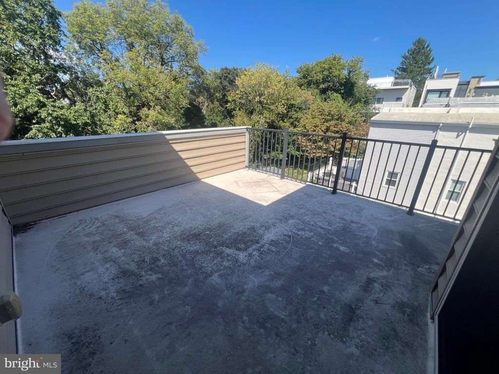 244 Krams Avenue - Photo 24