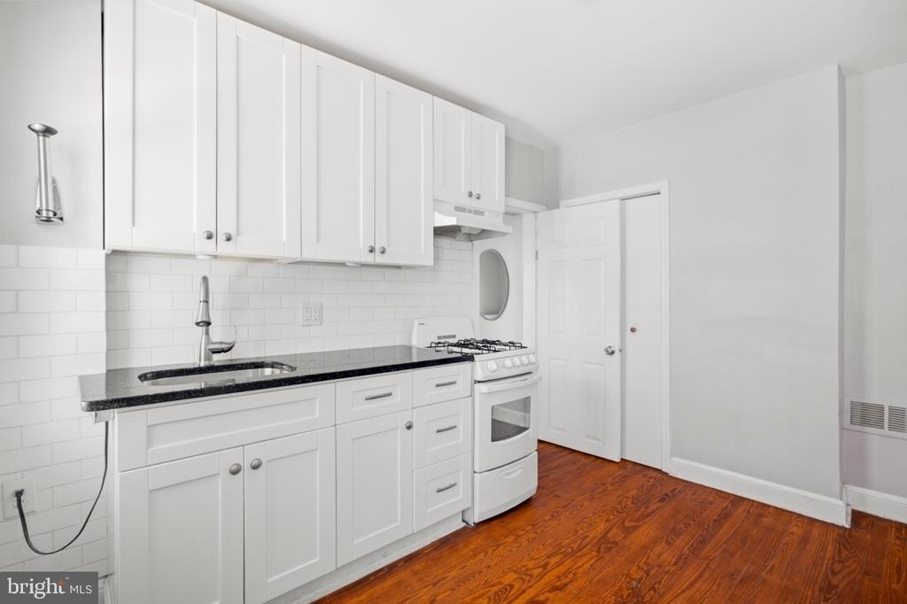 1821 Memphis Street - Photo 1