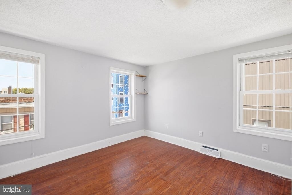 1821 Memphis Street - Photo 8