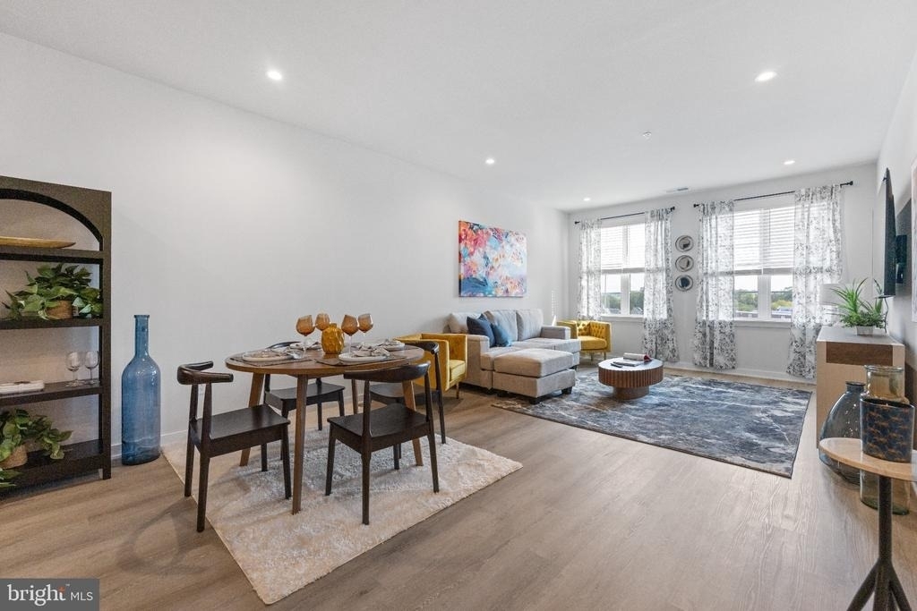 24 S York Road - Photo 8