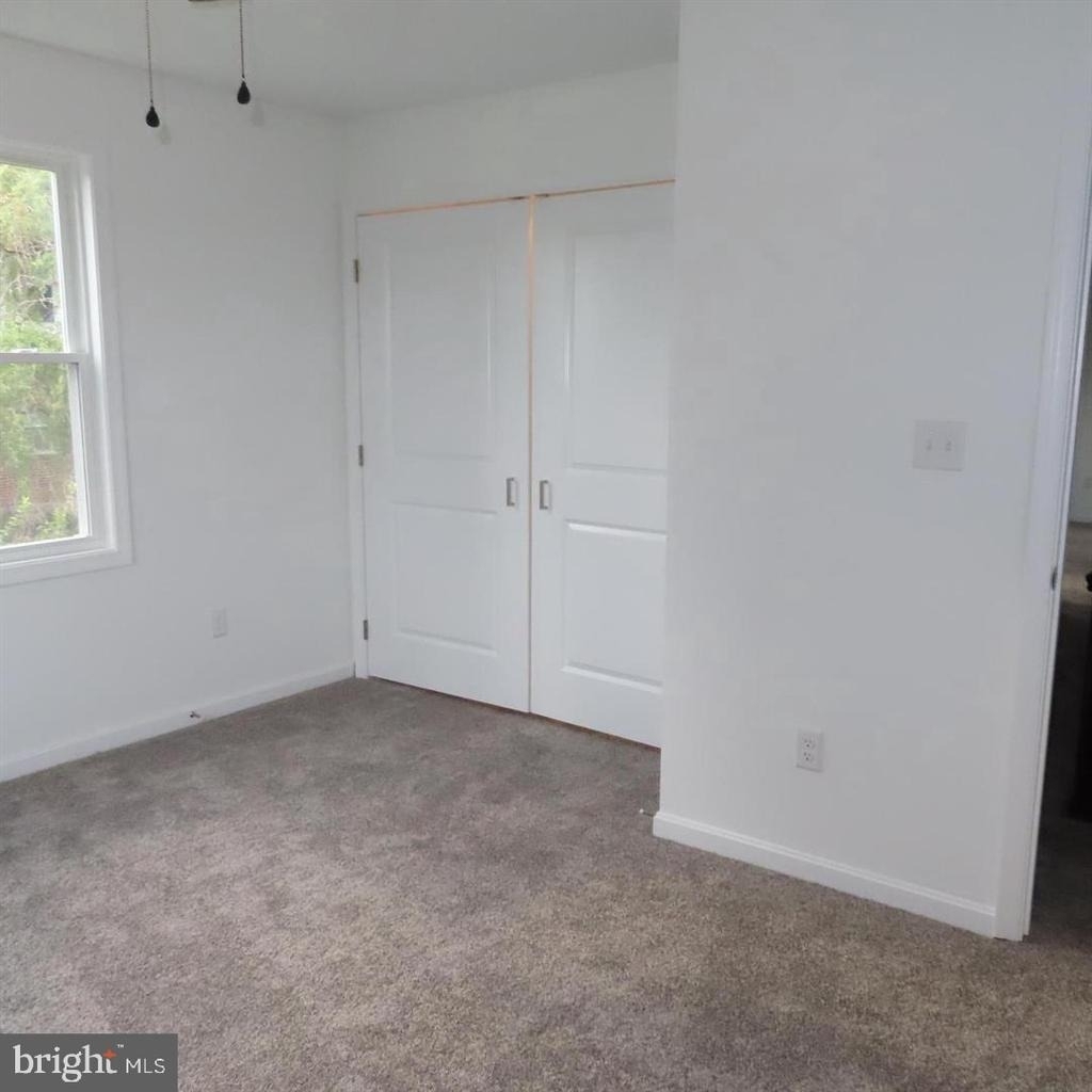230 Rowe Avenue - Photo 9