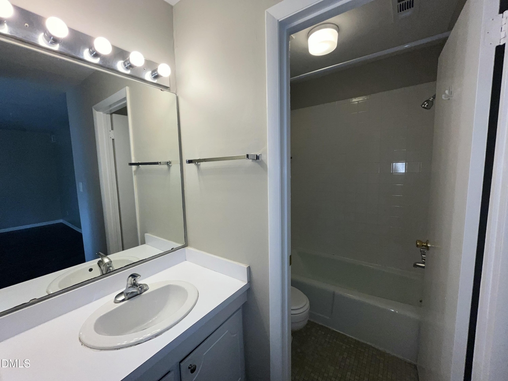 1022 Sandlin Place - Photo 14