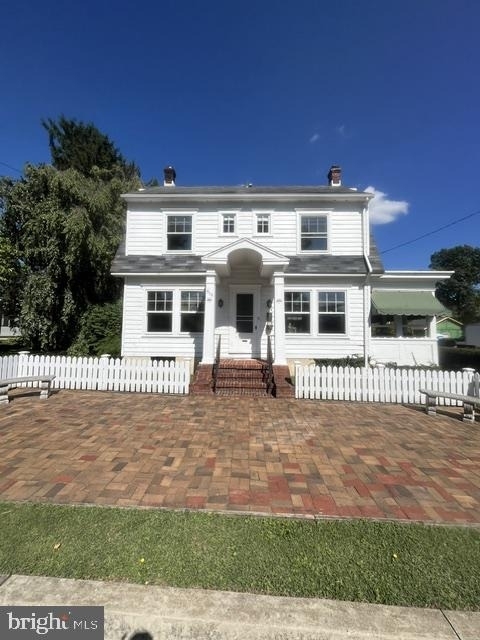 515 S York Street - Photo 2