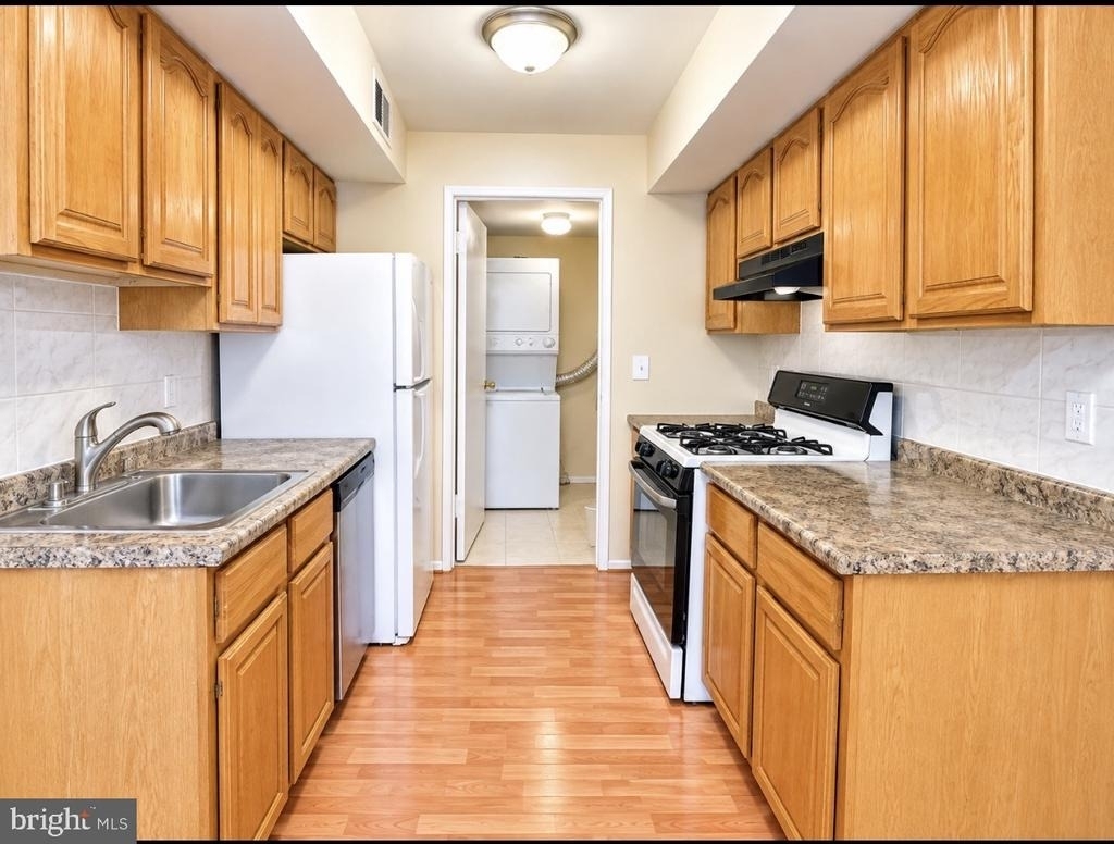 418 Brandywine Court - Photo 3