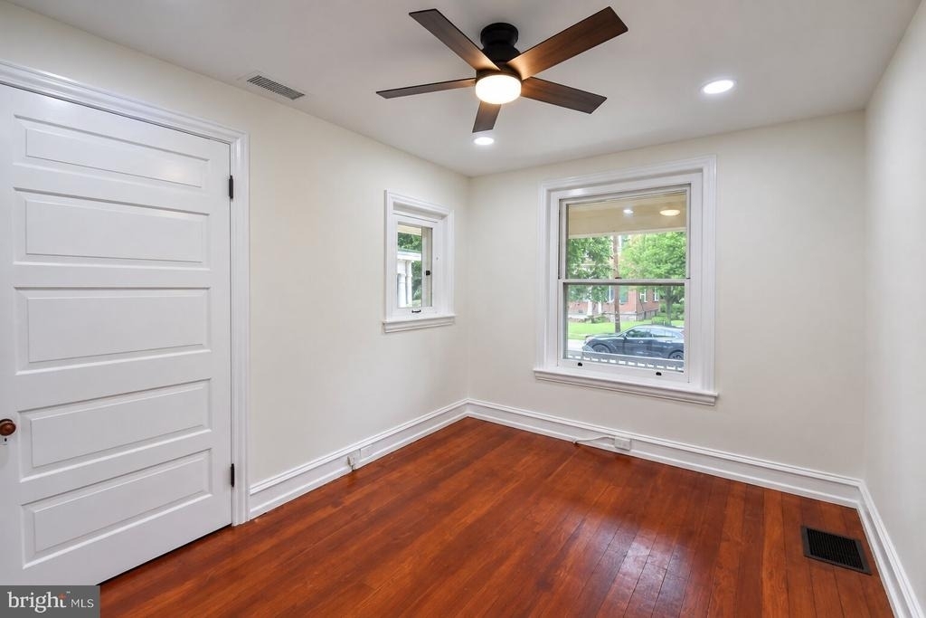 108 E Washington Avenue - Photo 3