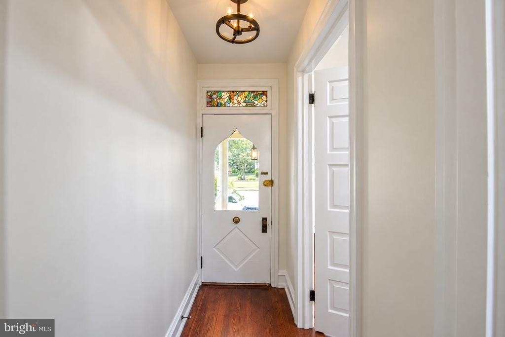 108 E Washington Avenue - Photo 2