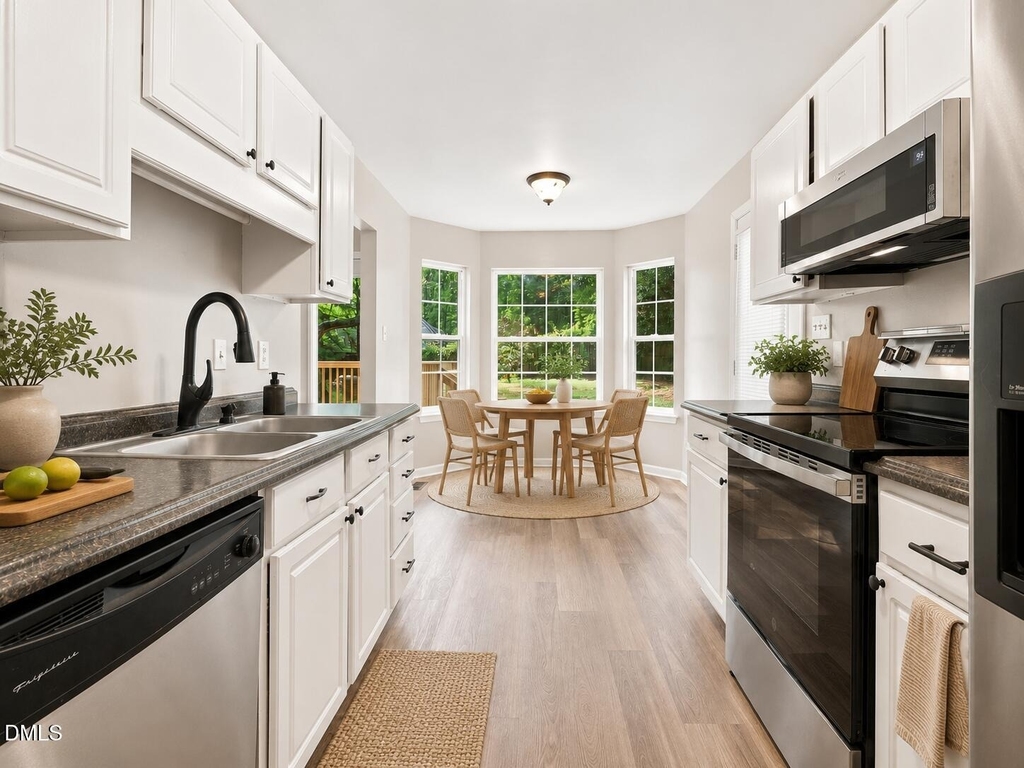 108 Bristol Court - Photo 9