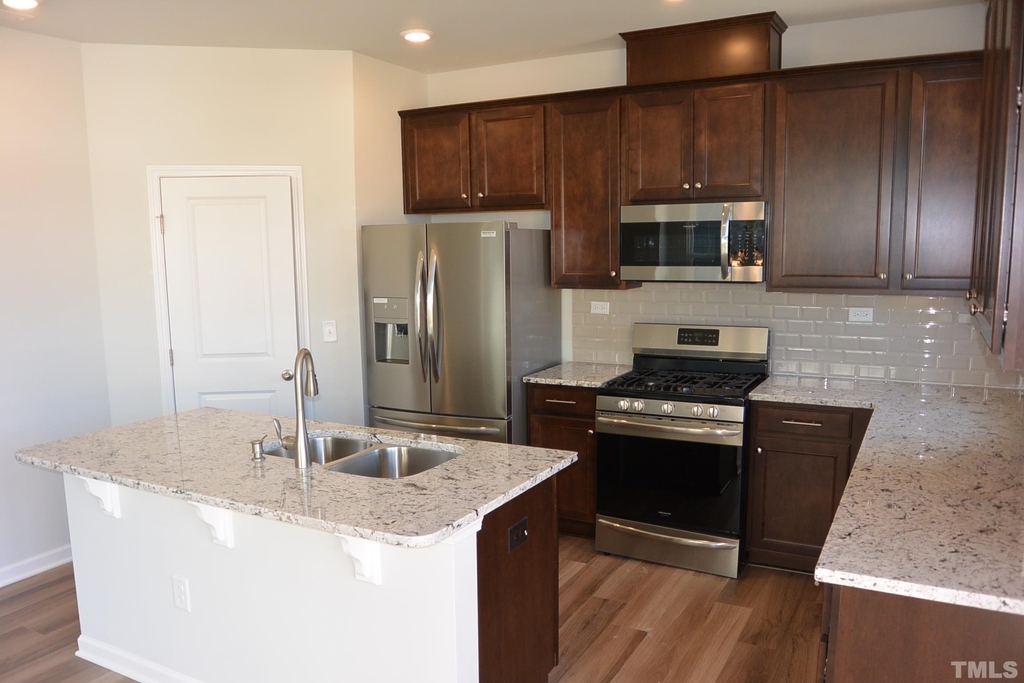 2909 Great Lawn Road - Photo 3