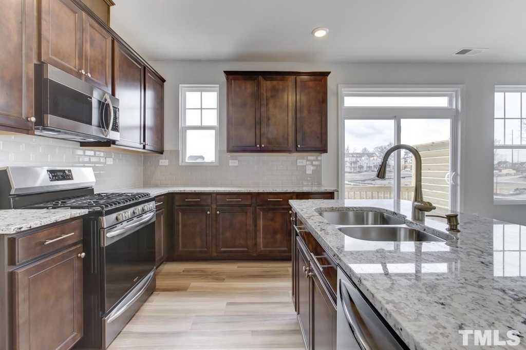 2909 Great Lawn Road - Photo 4