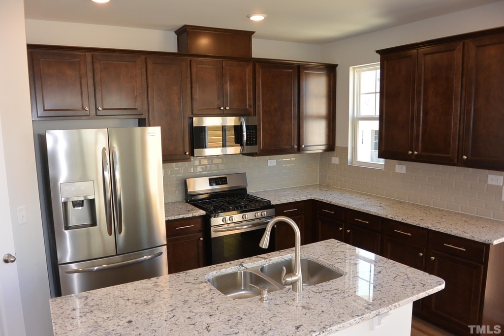 2909 Great Lawn Road - Photo 2