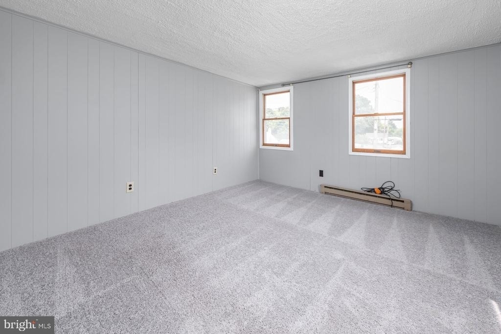 114 E Millbrooke - Photo 7