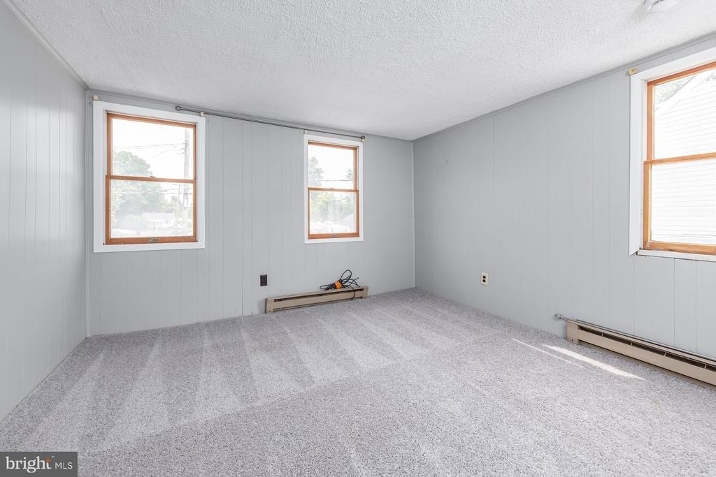 114 E Millbrooke - Photo 8