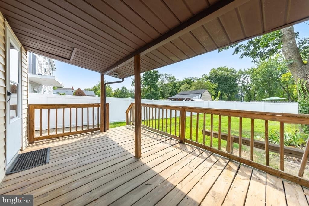 114 E Millbrooke - Photo 10