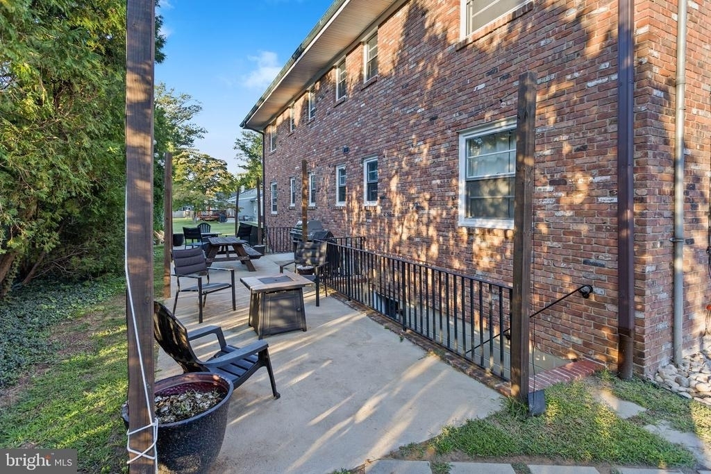 6 Clarendon Avenue - Photo 11