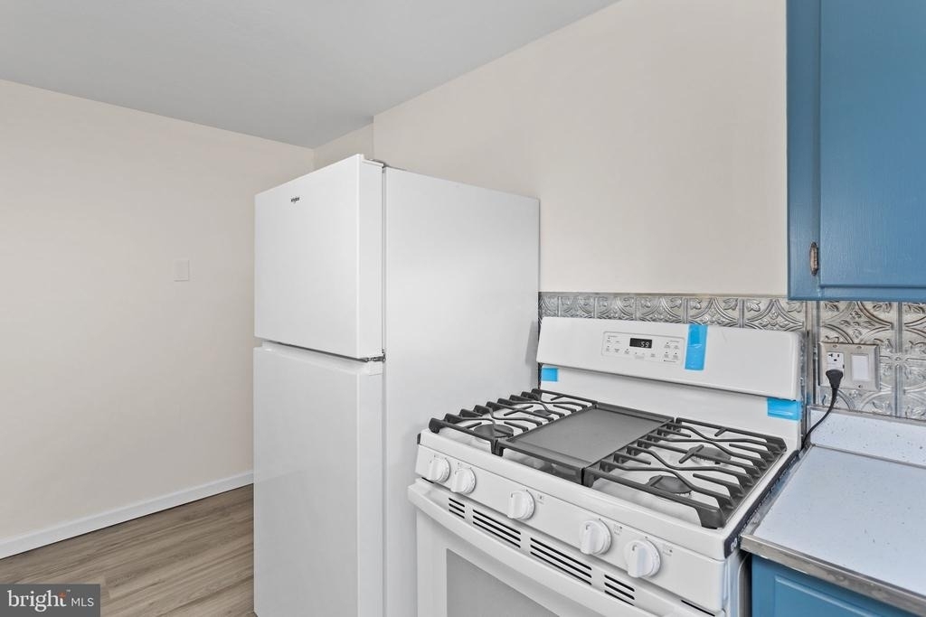 6 Clarendon Avenue - Photo 3