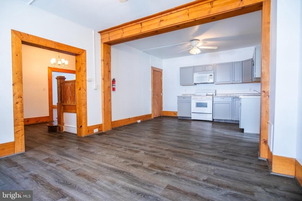 140 Franklin Street - Photo 9